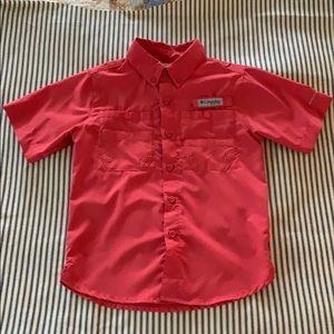 Columbia performance gear Omni-shade shirt